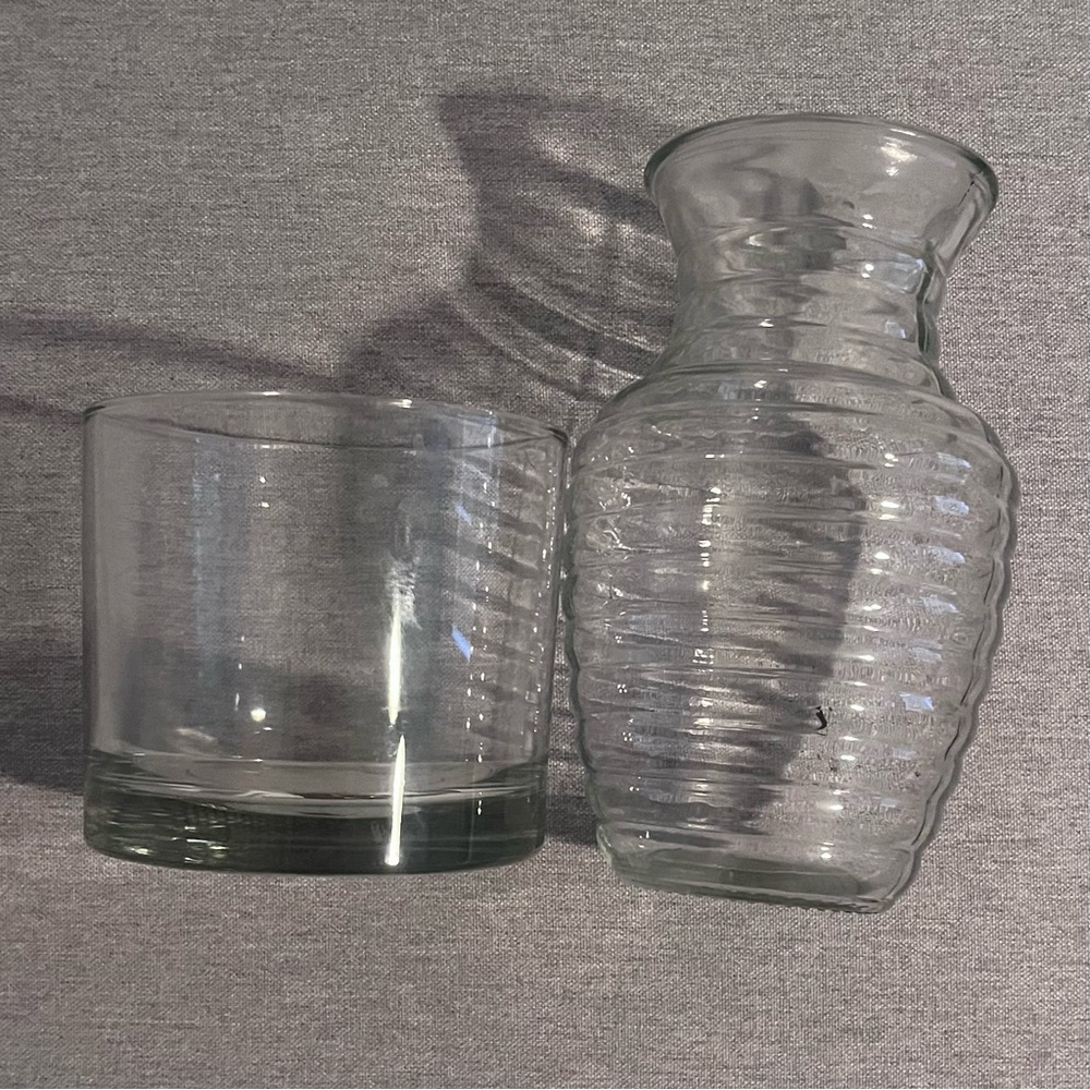 bundle of six vases